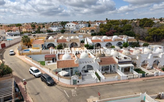 Wiederverkauf - Freistehende Villa - Orihuela Costa - Villamartín