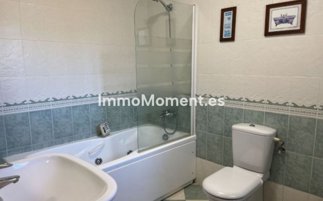 Resale - Detached villa - Marbella - Elviria