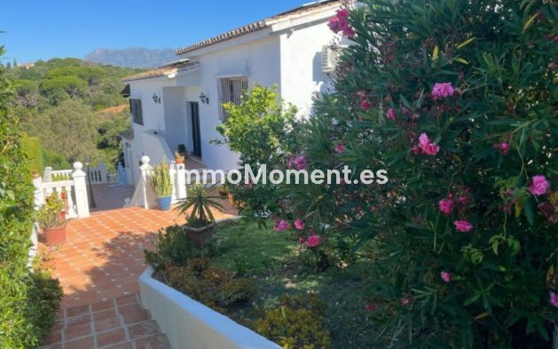 Resale - Detached villa - Marbella - Elviria