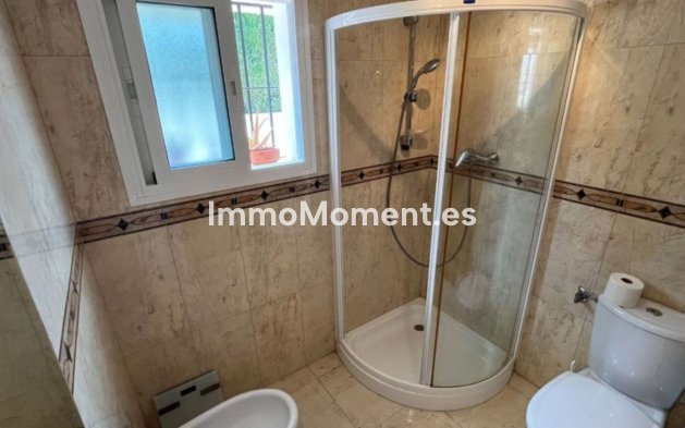Resale - Detached villa - Marbella - Elviria