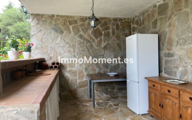 Resale - Detached villa - Marbella - Elviria
