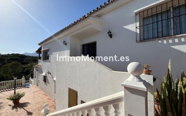 Resale - Detached villa - Marbella - Elviria