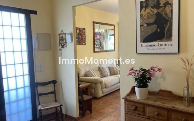Resale - Detached villa - Marbella - Elviria