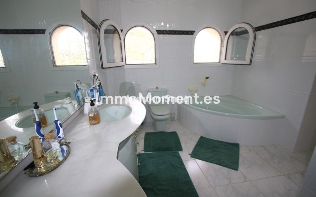 Wiederverkauf - Freistehende Villa - Calpe - la Canuta