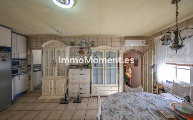 Wiederverkauf - Freistehende Villa -   Inländisch - Estacion de Cartama