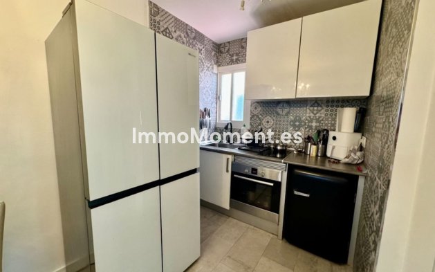 Resale - Apartment - Estepona - Benamara