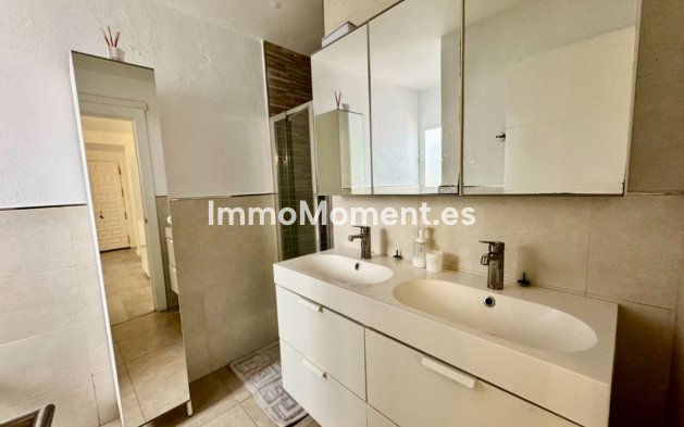Resale - Apartment - Estepona - Benamara