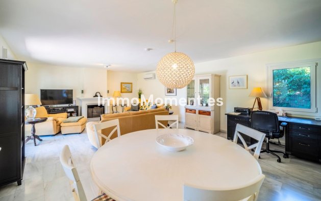 Reventa - Villa independiente - Marbella - Marbesa