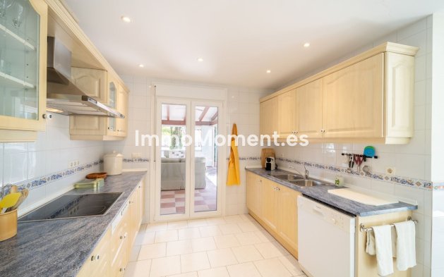 Reventa - Villa independiente - Marbella - Marbesa