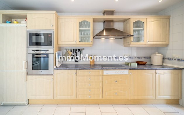 Reventa - Villa independiente - Marbella - Marbesa