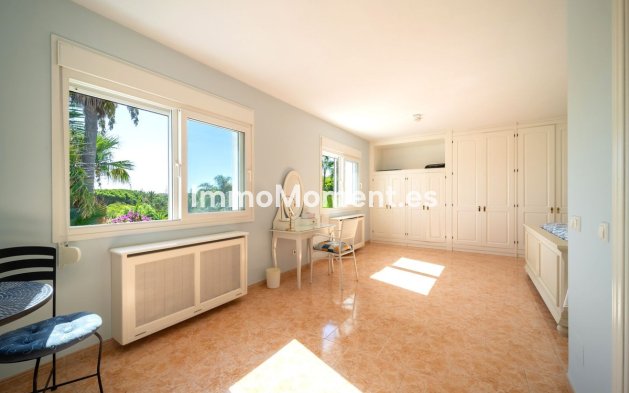 Reventa - Villa independiente - Marbella - Marbesa
