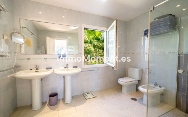 Reventa - Villa independiente - Marbella - Marbesa