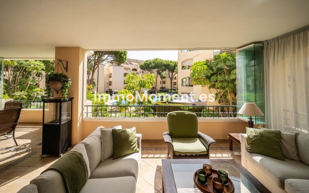 Resale - Apartment - Marbella - Elviria