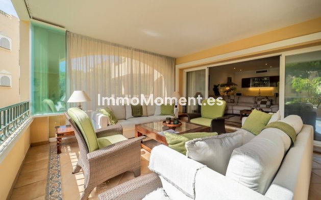 Resale - Apartment - Marbella - Elviria