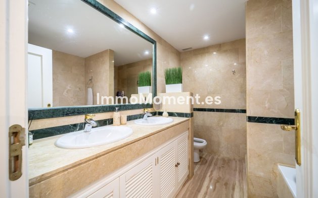 Resale - Apartment - Marbella - Elviria