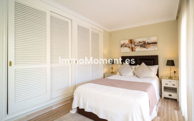 Resale - Apartment - Marbella - Elviria