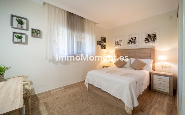 Resale - Apartment - Marbella - Elviria