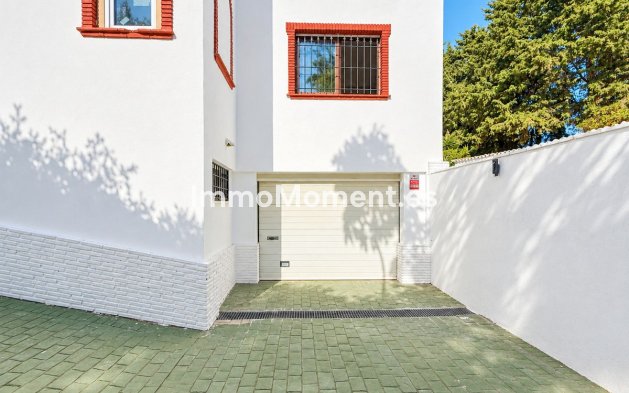 Wiederverkauf - Freistehende Villa - Marbella - Guadalmina Baja