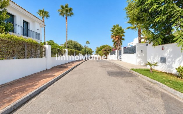 Wiederverkauf - Freistehende Villa - Marbella - Guadalmina Baja