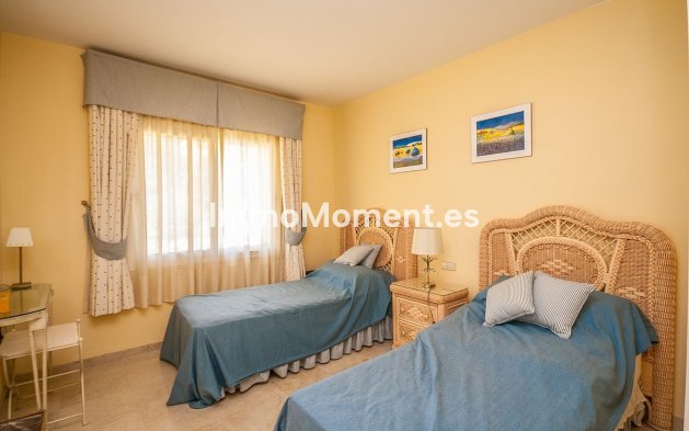 Resale - Apartment - Marbella - Elviria