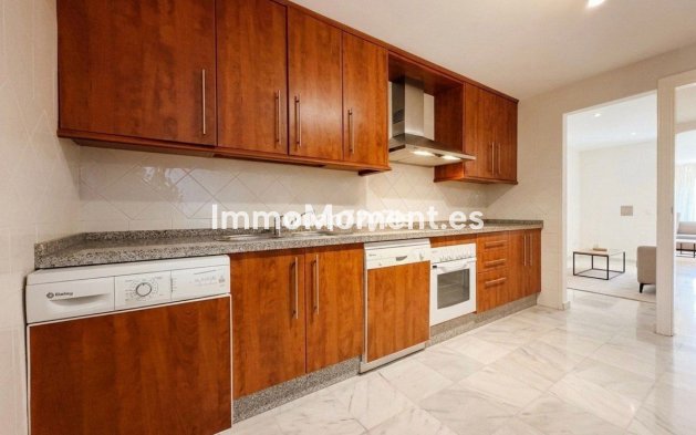 Wiederverkauf - Wohnung - Marbella - Elviria