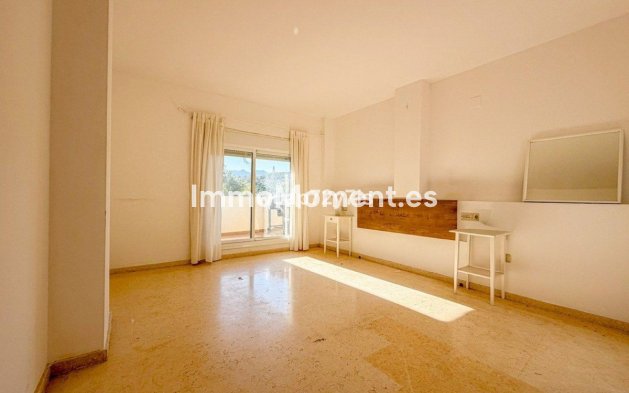 Wiederverkauf - Wohnung - Marbella - Elviria
