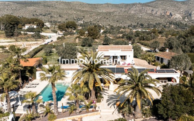 Reventa - Casa de campo - Benissa - Canor