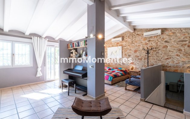 Reventa - Casa de campo - Benissa - Canor