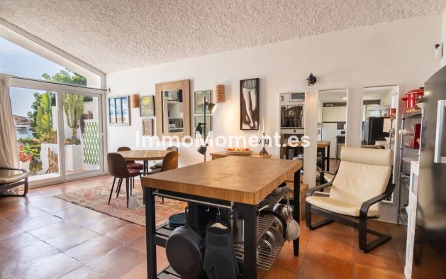 Wiederverkauf - Freistehende Villa - Estepona  - Estepona Centro