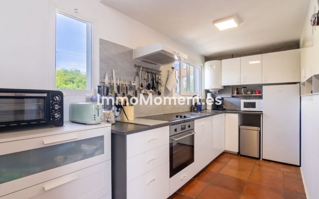 Wiederverkauf - Freistehende Villa - Estepona  - Estepona Centro