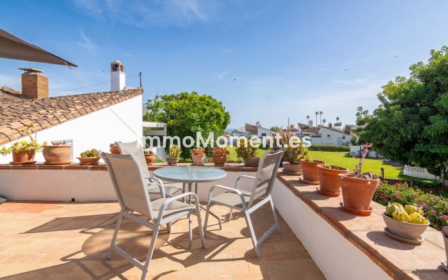 Wiederverkauf - Freistehende Villa - Estepona  - Estepona Centro