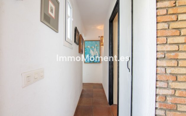 Wiederverkauf - Freistehende Villa - Estepona  - Estepona Centro