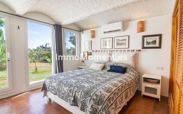 Wiederverkauf - Freistehende Villa - Estepona  - Estepona Centro
