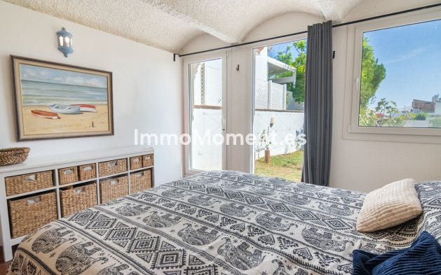 Wiederverkauf - Freistehende Villa - Estepona  - Estepona Centro