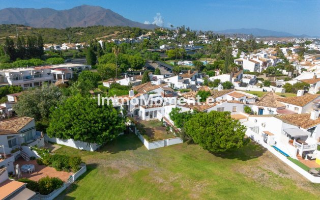 Wiederverkauf - Freistehende Villa - Estepona  - Estepona Centro