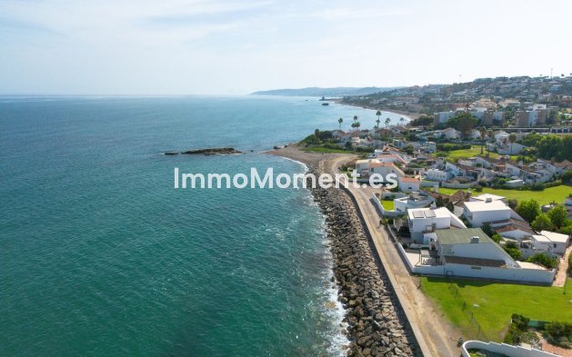 Wiederverkauf - Freistehende Villa - Estepona  - Estepona Centro
