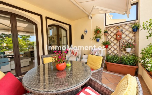 Resale - Apartment - Benahavís - Los Arqueros