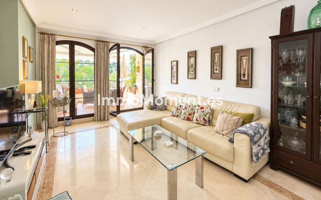 Resale - Apartment - Benahavís - Los Arqueros