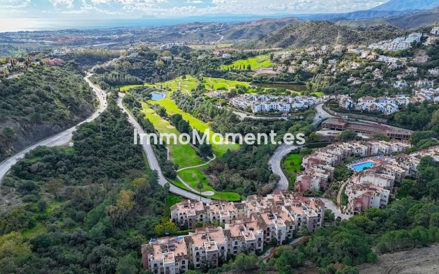 Resale - Apartment - Benahavís - Los Arqueros
