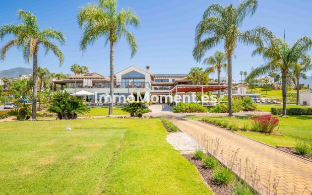 Resale - Apartment - Benahavís - Los Arqueros
