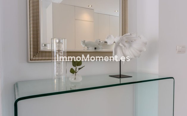 Wiederverkauf - Wohnung - Marbella - Nueva Andalucía