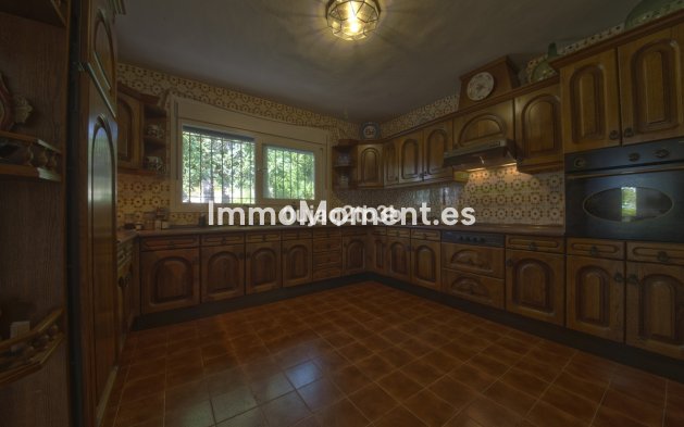 Wiederverkauf - Freistehende Villa - Estepona  - New Golden Mile