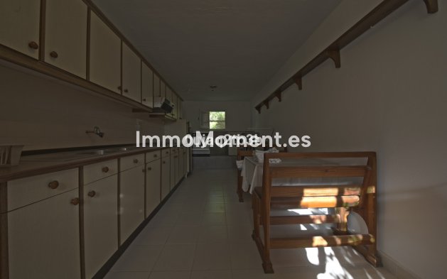 Wiederverkauf - Freistehende Villa - Estepona  - New Golden Mile