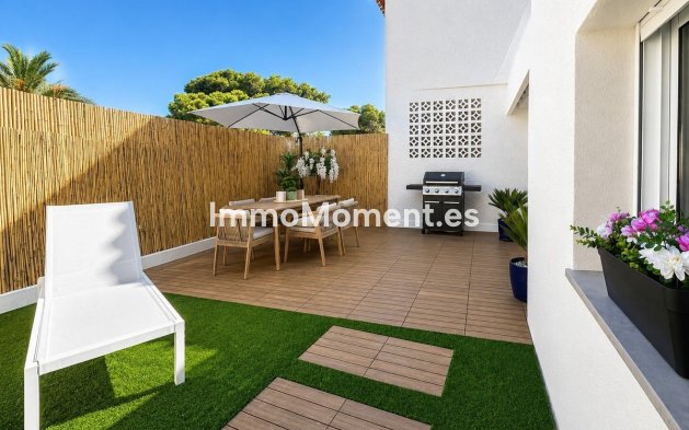 Resale - Detached villa - Orihuela Costa - Punta Prima