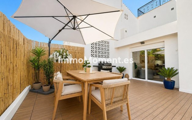 Resale - Detached villa - Orihuela Costa - Punta Prima