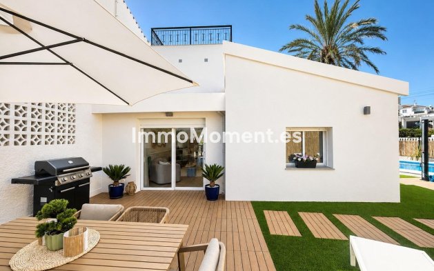 Resale - Detached villa - Orihuela Costa - Punta Prima