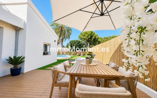 Resale - Detached villa - Orihuela Costa - Punta Prima