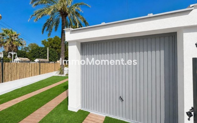 Resale - Detached villa - Orihuela Costa - Punta Prima