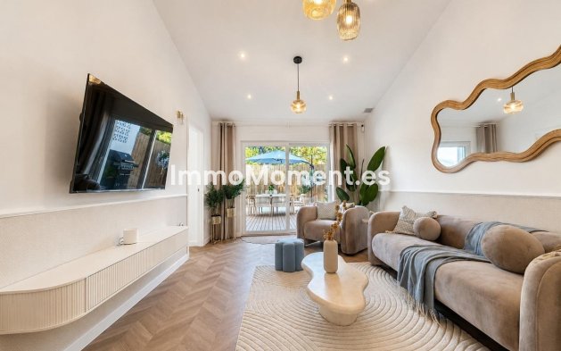 Resale - Detached villa - Orihuela Costa - Punta Prima