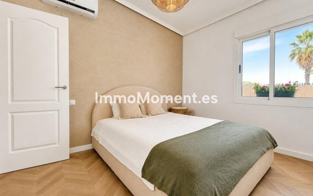 Resale - Detached villa - Orihuela Costa - Punta Prima